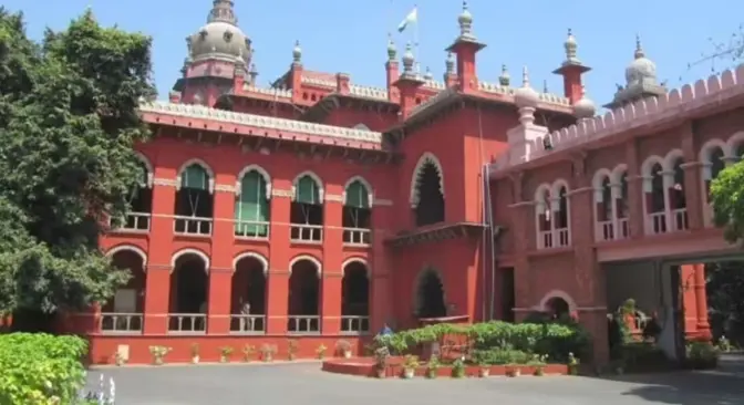 Madras HC flays Chennai sealing building