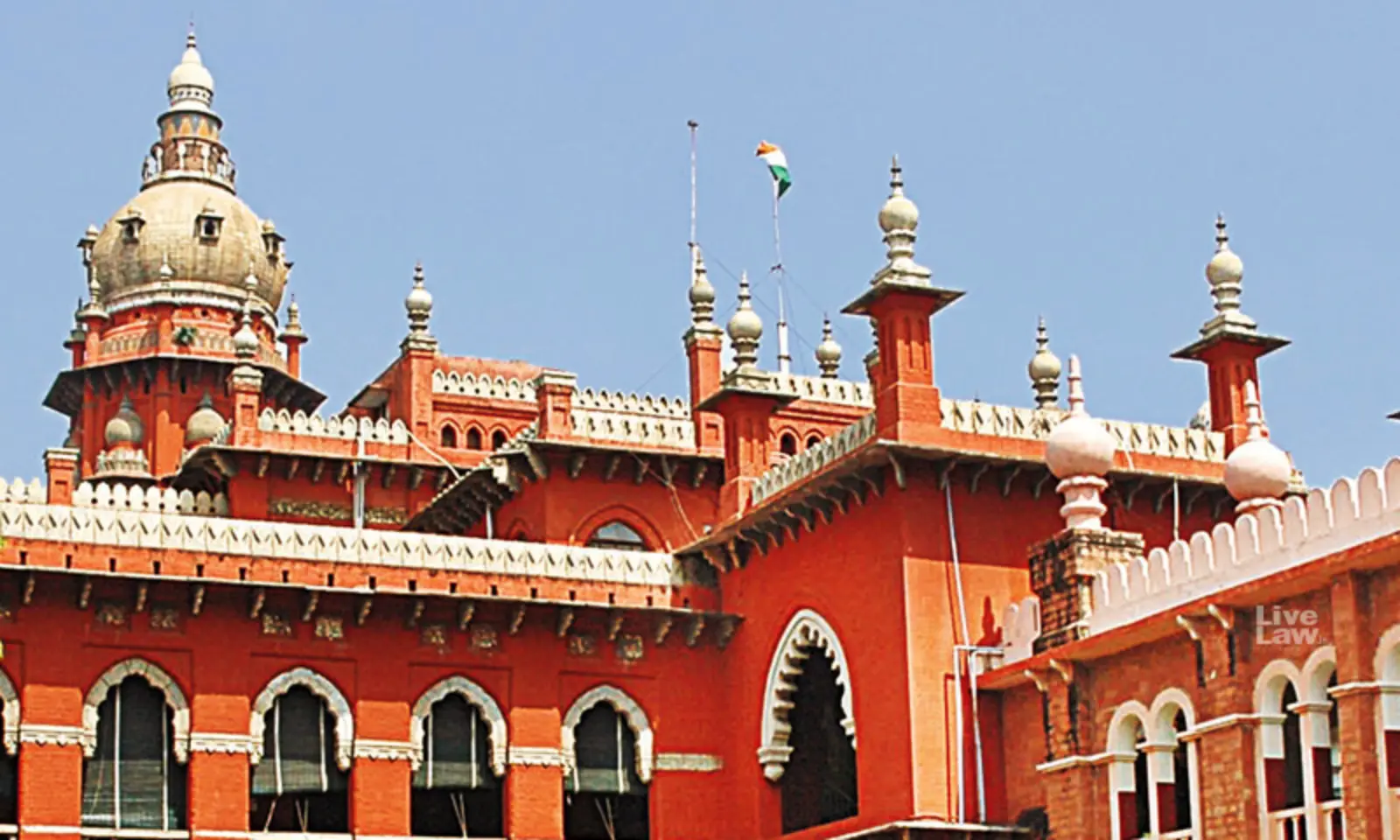 Madras High Court imposes 1 lakh cost on municipal commissioner for inaction over unauthorized construction